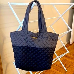 Magnet/Black Colorblock Medium Metro Tote